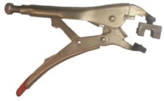 Narzędzie do wiercenia otworów w rurze