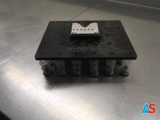 Wymienna płyta montażowa wraz z 30 stemplami gumowymi.