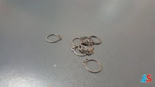 Pierścień zabezpieczający cały wał 20mm A2